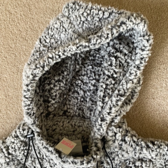 NWT Victoria’s Secret Pink grey sherpa fleece size small - Picture 8 of 11